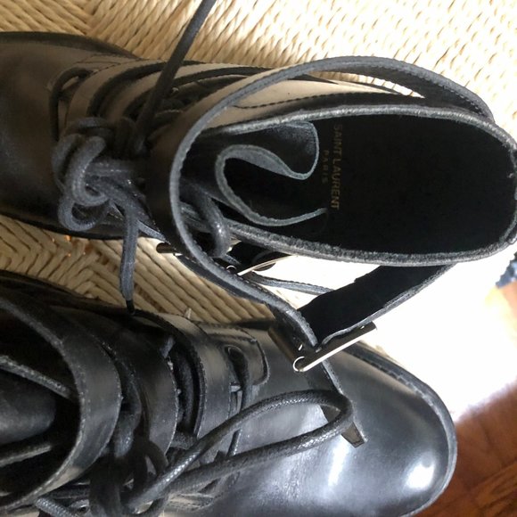 Saint Laurent Ankle Boots - Picture 5 of 8